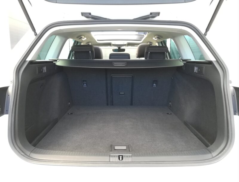 VOLKSWAGEN Golf Variant R-Line Sport 2.0 TDI 150cv DSG