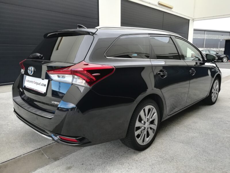TOYOTA AURIS 1.8 140H Advance Touring Sports