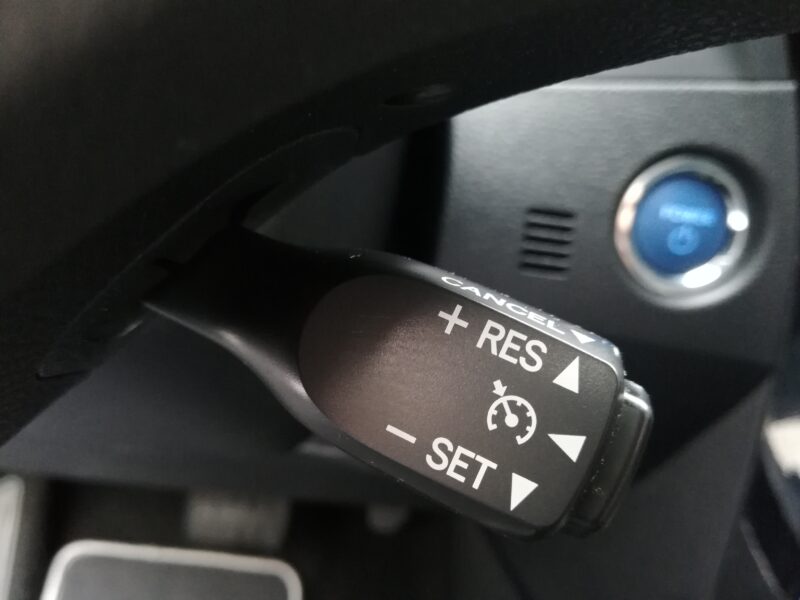 TOYOTA AURIS 1.8 140H Advance Touring Sports