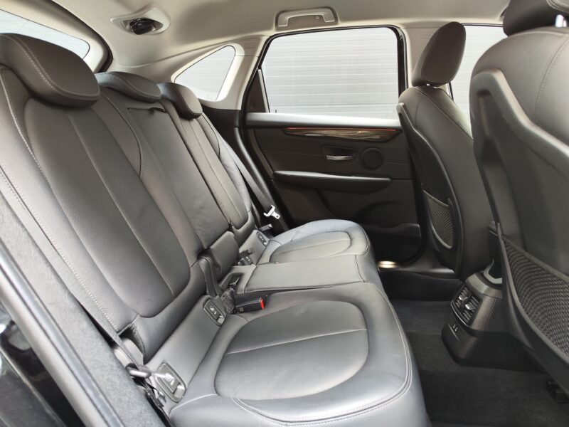 BMW serie 2 Active Tourer Luxury Line 218i Auto 140 CV