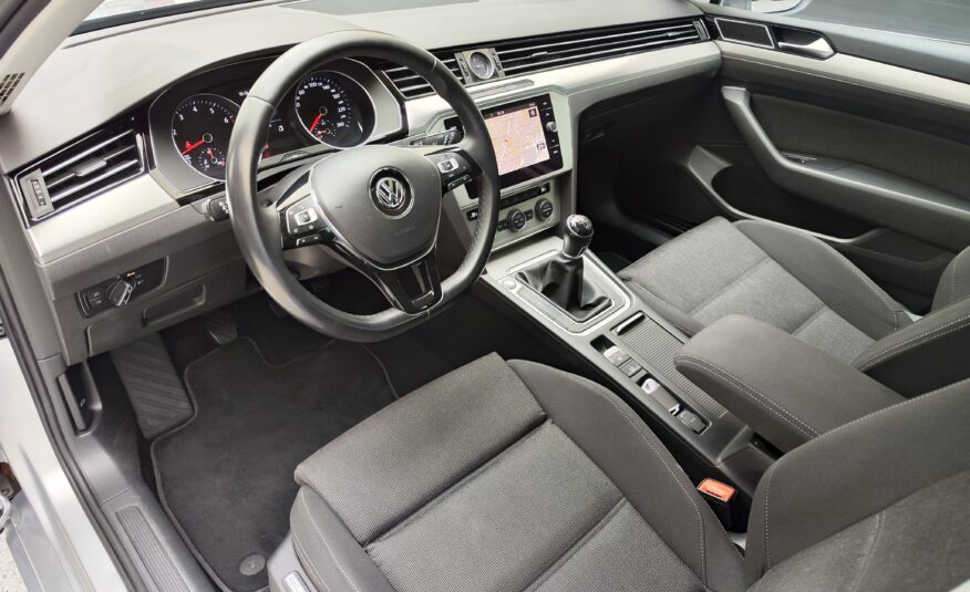 VOLKSWAGEN Passat Variant Advance 1.5 TSI 150 CV