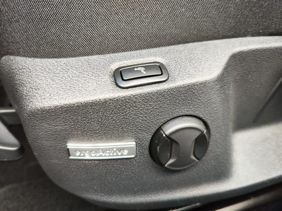 VOLKSWAGEN Golf Variant Advance 1.6 TDI 115 CV