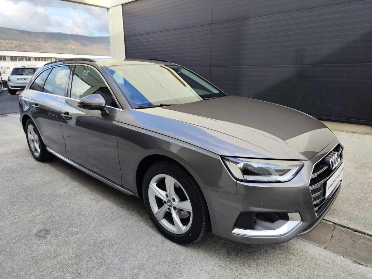 AUDI A4 AVANT Advanced 30 TDI Stronic 136 CV