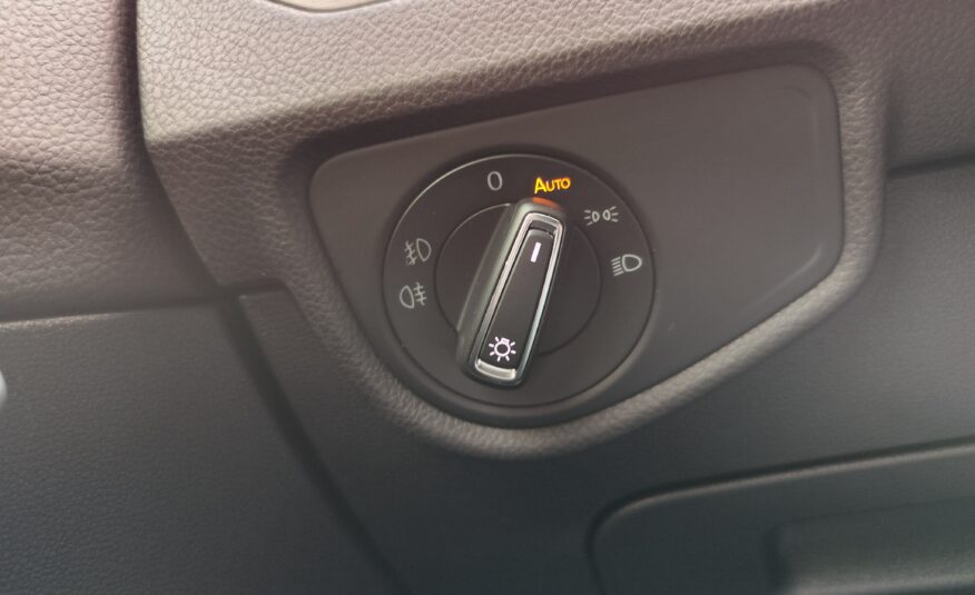 VOLKSWAGEN Touran Advance 2.0 TDI 150 CV