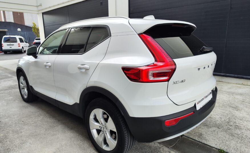 Volvo XC 40 T4 MOMENTUM 2.0 190 CV