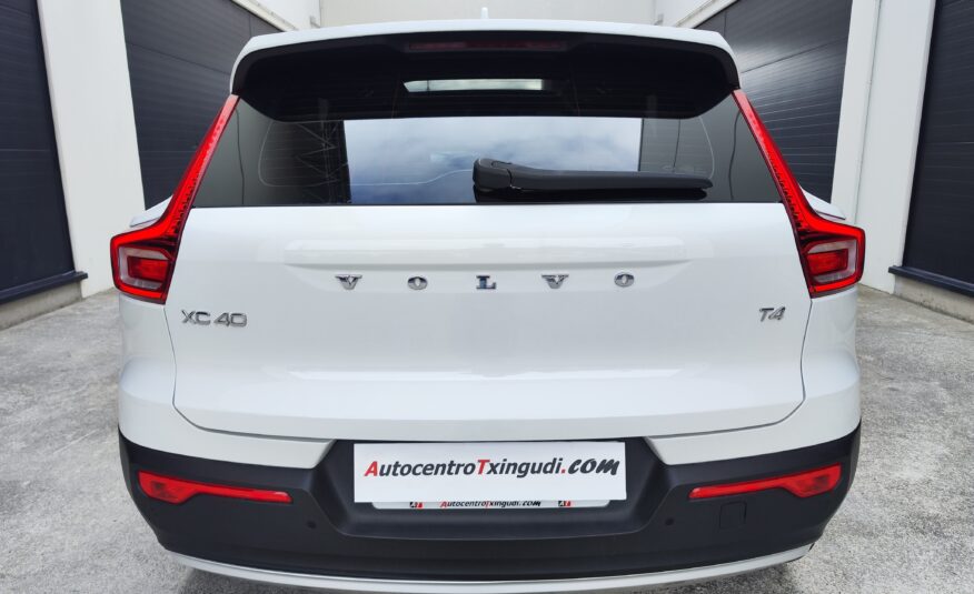 Volvo XC 40 T4 MOMENTUM 2.0 190 CV