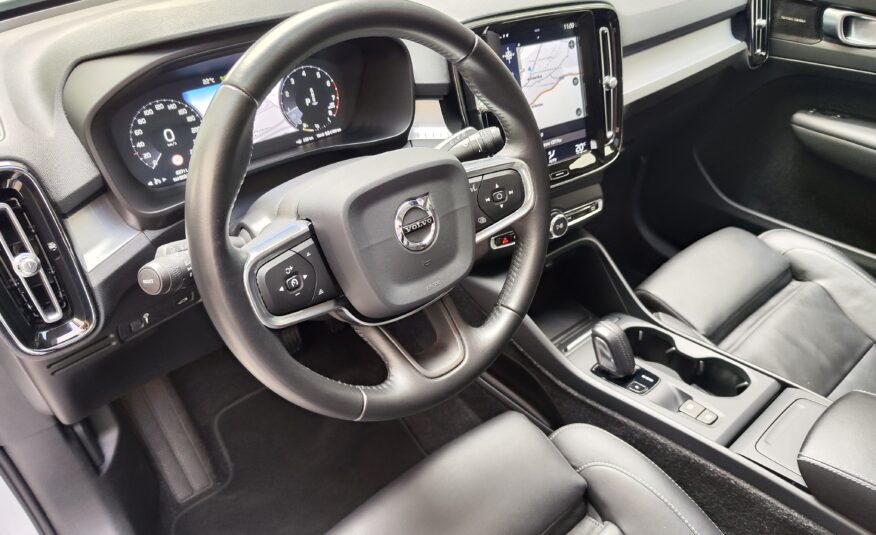 Volvo XC 40 T4 MOMENTUM 2.0 190 CV