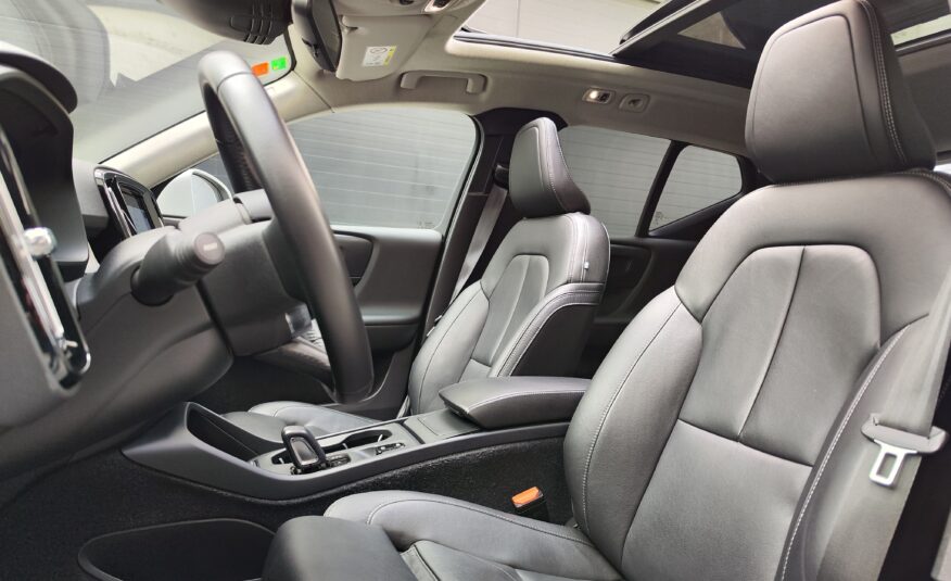 Volvo XC 40 T4 MOMENTUM 2.0 190 CV