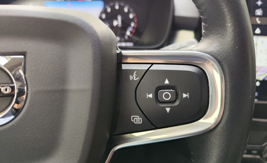 Volvo XC 40 T4 MOMENTUM 2.0 190 CV