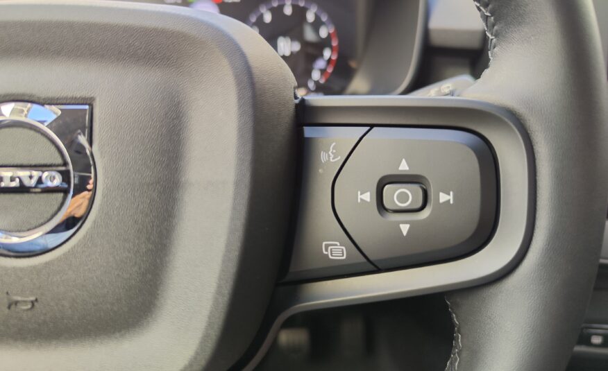 Volvo XC 40 ESSENTIAL T2 129CV