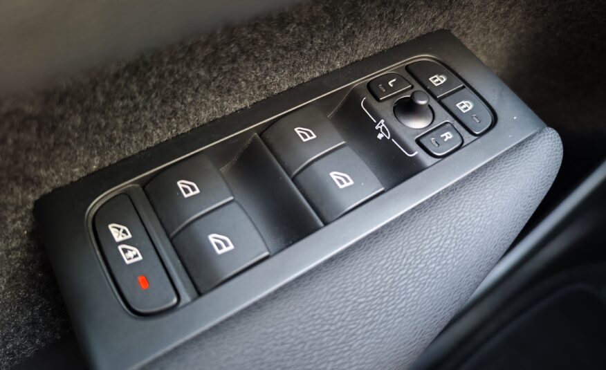 Volvo XC 40 ESSENTIAL T2 129CV