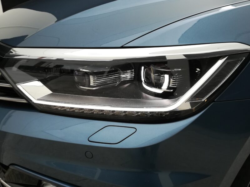 VOLKSWAGEN Passat Variant R-Line Sport 2.0 TDI 150 CV