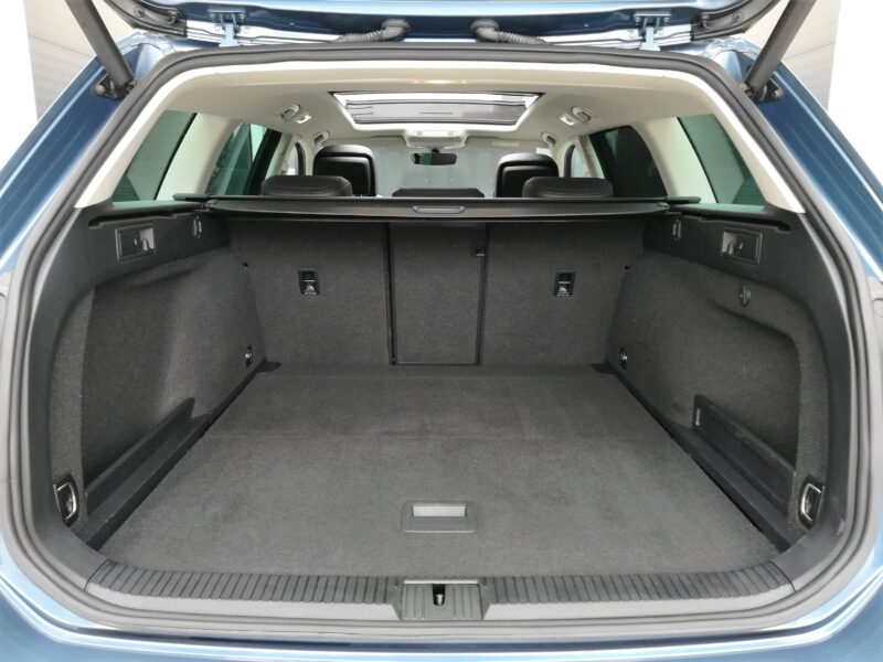 VOLKSWAGEN Passat Variant R-Line Sport 2.0 TDI 150 CV