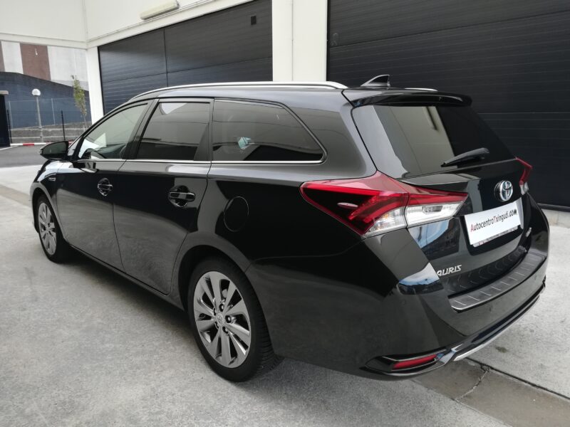 TOYOTA AURIS 1.8 140H Advance Touring Sports