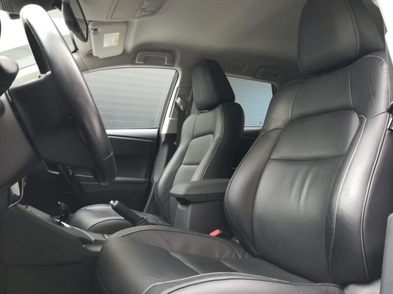 TOYOTA AURIS 1.8 140H Advance Touring Sports