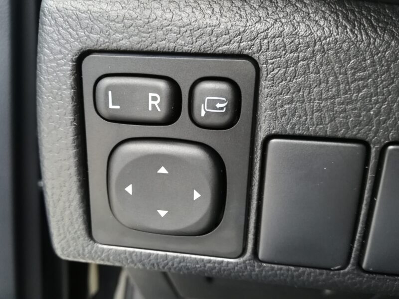 TOYOTA AURIS 1.8 140H Advance Touring Sports