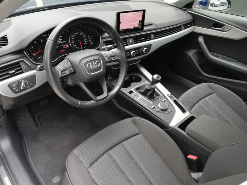 AUDI A4 Avant Basis 2.0 TDI 150 CV