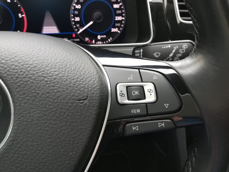 VOLKSWAGEN Golf Variant R-Line SPORT 1.6 TDI 115 CV