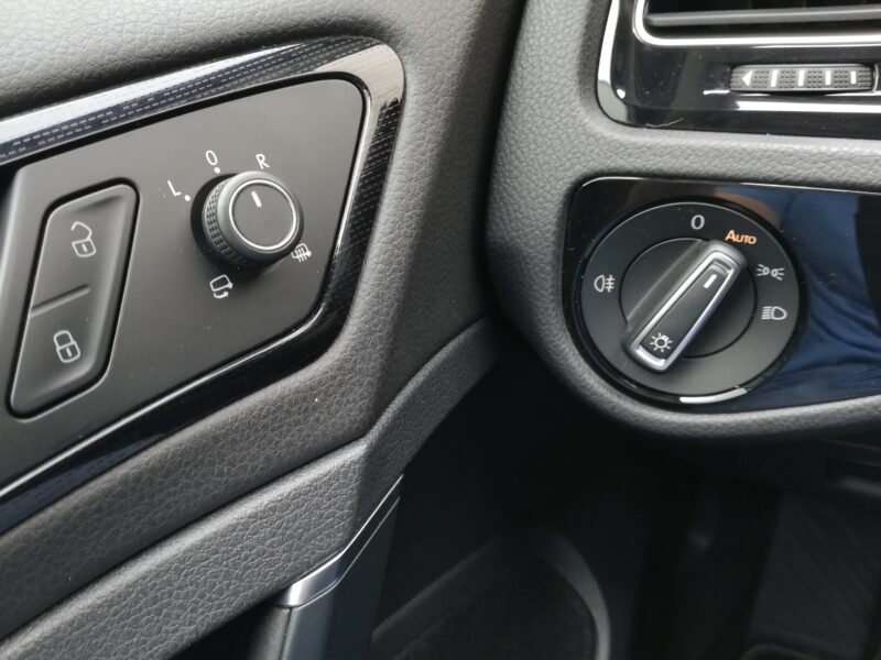 VOLKSWAGEN Golf Variant R-Line SPORT 1.6 TDI 115 CV