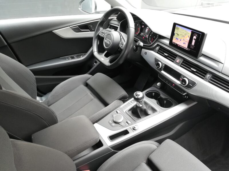 AUDI A4 Avant S line Sport Edition 2.0TDI 150 CV