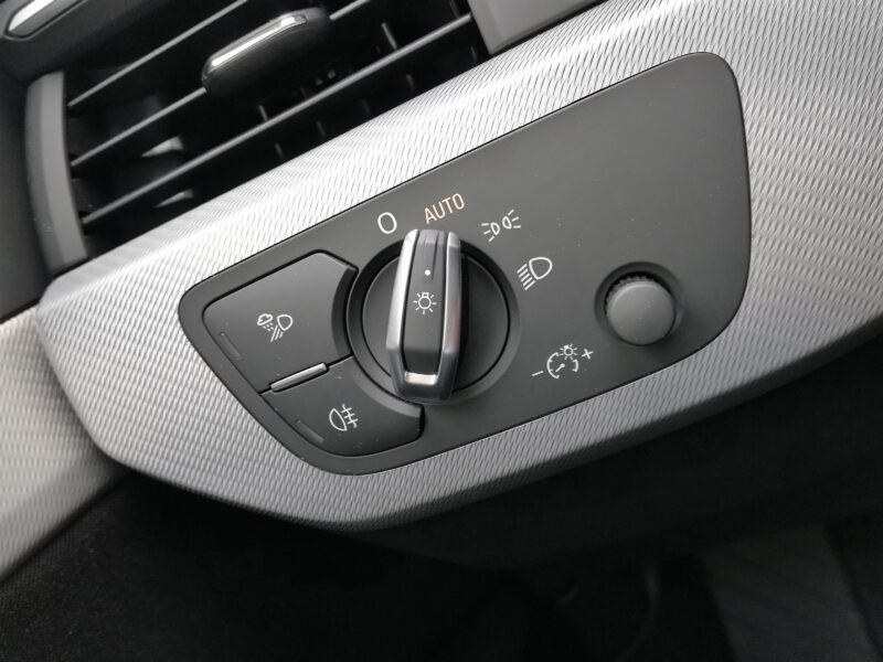 AUDI A4 Avant S line Sport Edition 2.0TDI 150 CV