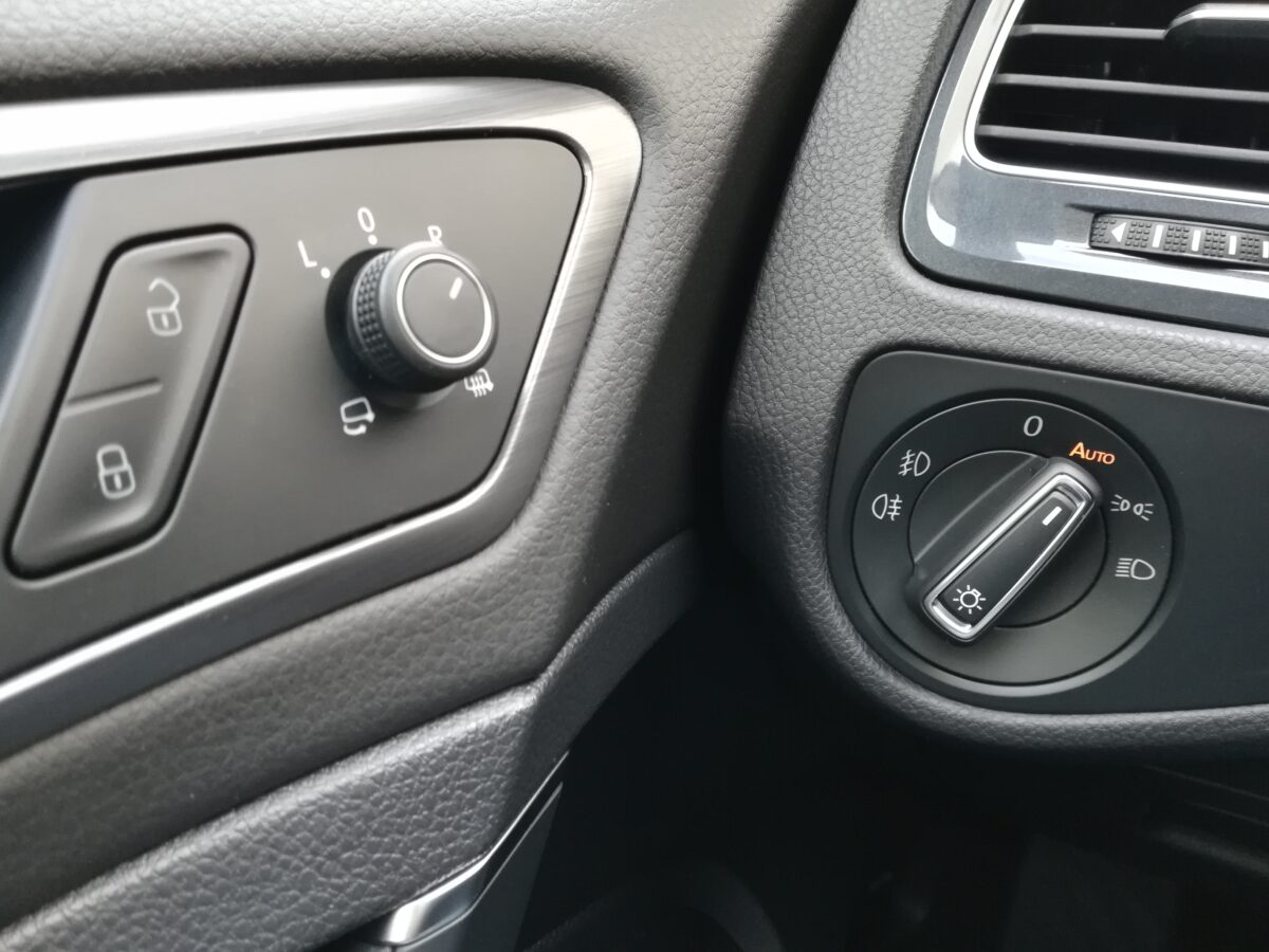 VOLKSWAGEN Golf Advance 1.5 TSI EVO 130 CV