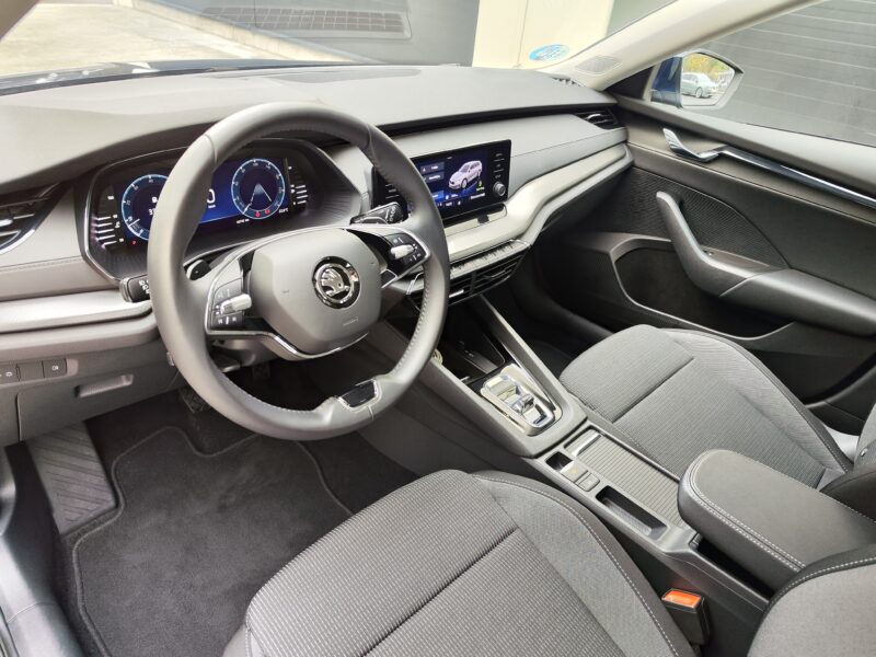 SKODA Octavia Combi Ambition 1.5 TSI m-HEV DSG 150 CV