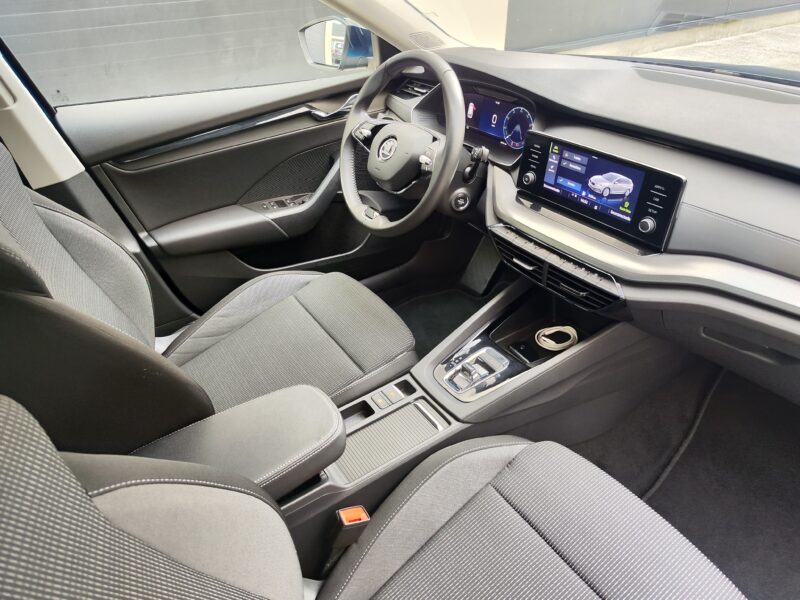 SKODA Octavia Combi Ambition 1.5 TSI m-HEV DSG 150 CV
