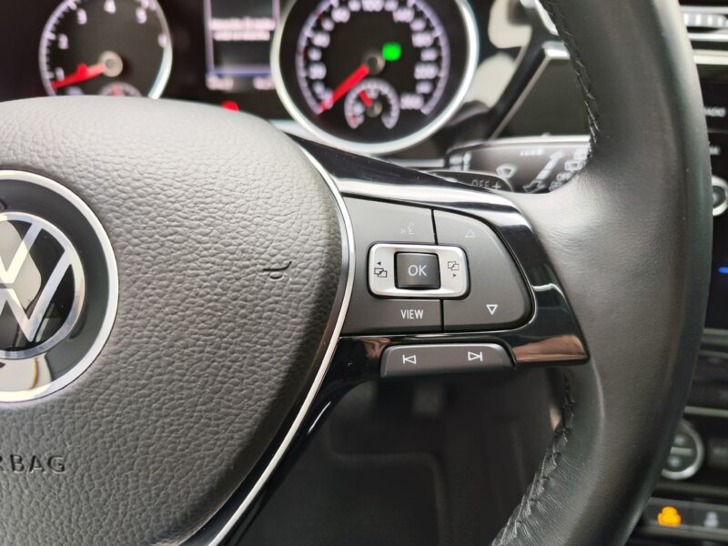 VOLKSWAGEN Touran Sport R-line 1.5 TSI 150 CV DSG