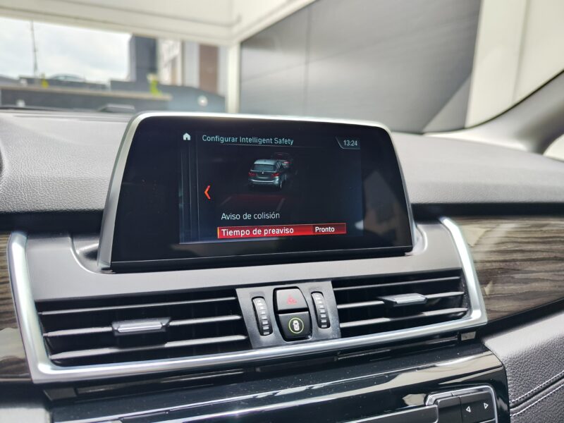 BMW Serie 2 Active Tourer Luxury Line 218i Auto 140 CV