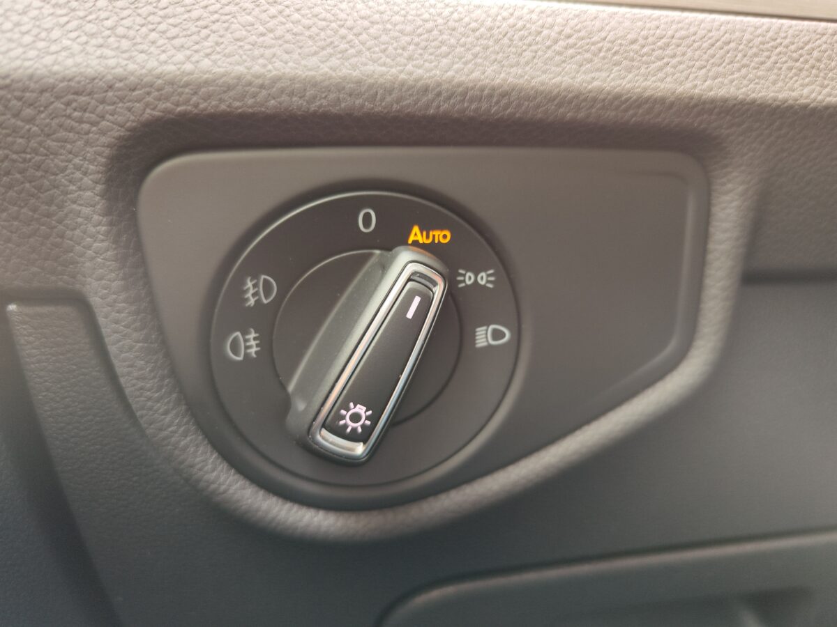 VOLKSWAGEN Touran Advance 2.0 TDI 150 CV DSG