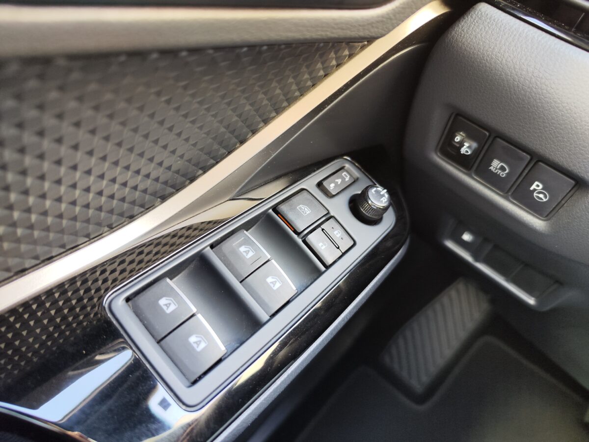 TOYOTA C-HR ADVANCE 1.8 125H