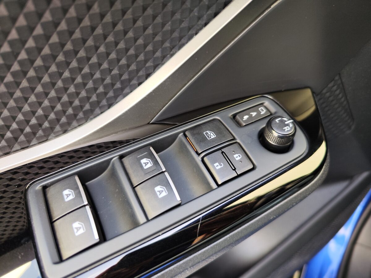 TOYOTA C-HR ADVANCE 1.8 125H