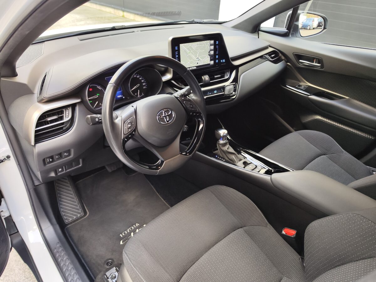 TOYOTA C-HR ADVANCE 1.8 125H