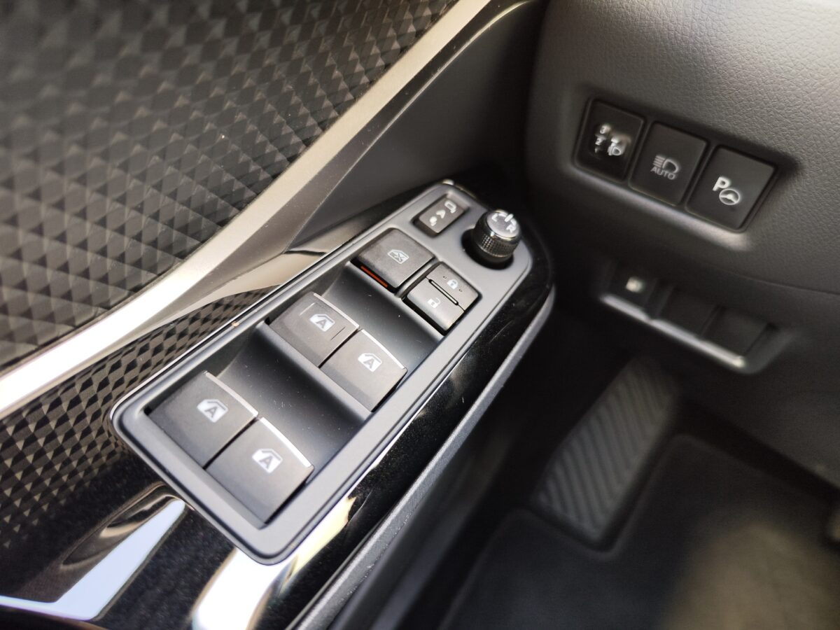 TOYOTA C-HR ADVANCE 1.8 125H