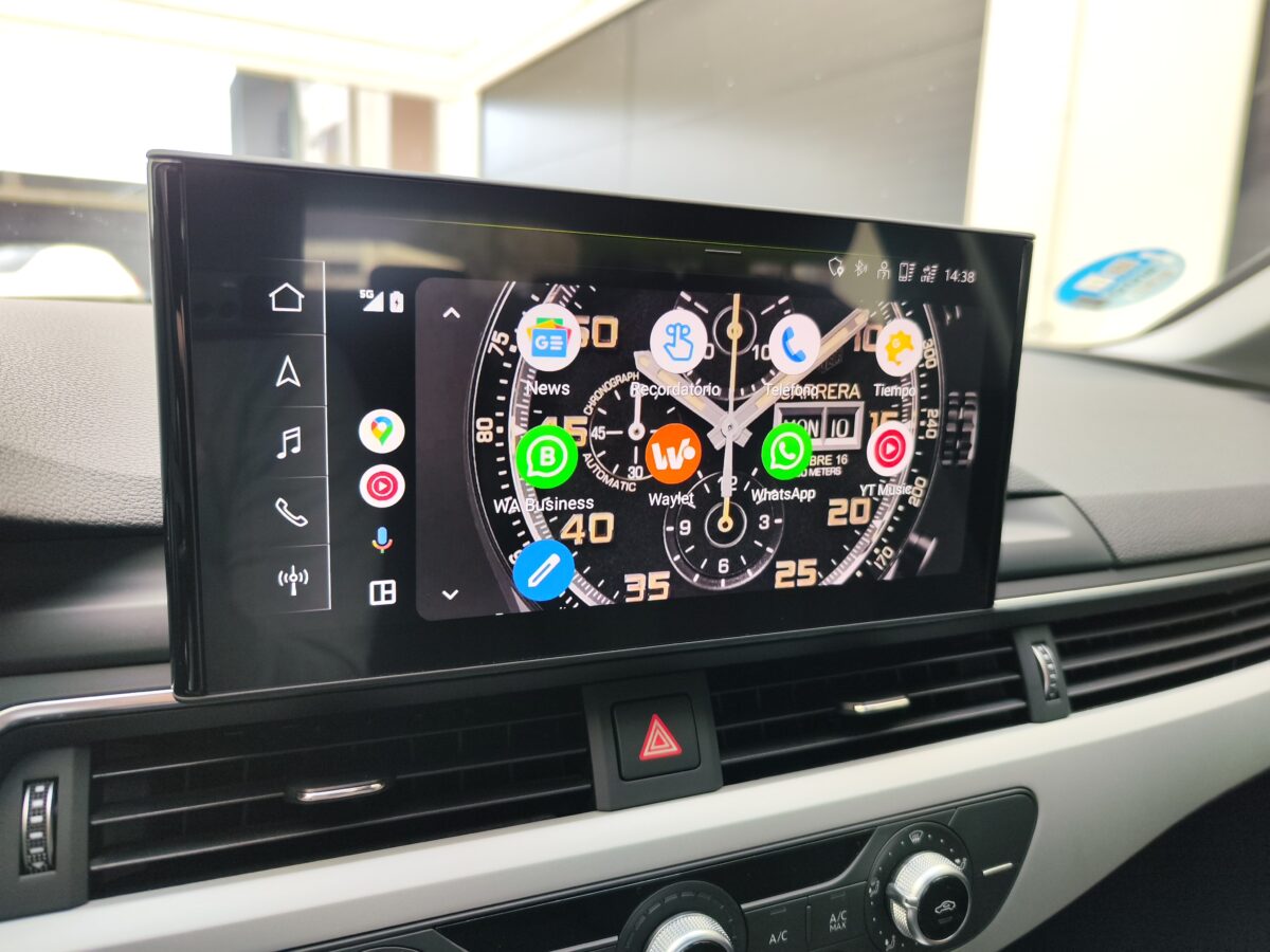 AUDI A4 Avant Advanced 30 TDI Stronic 136 CV