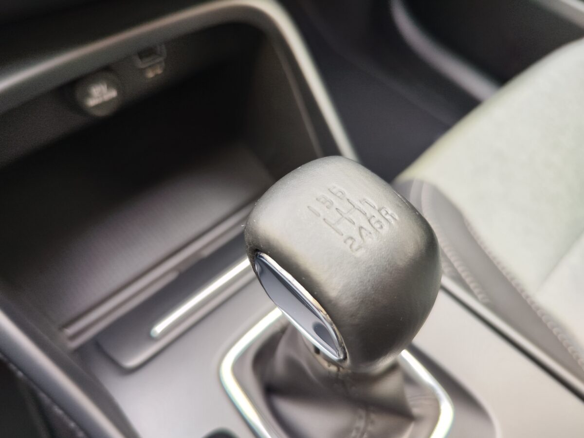 VOLVO XC40 MOMENTUM PRO 1.5 130 CV