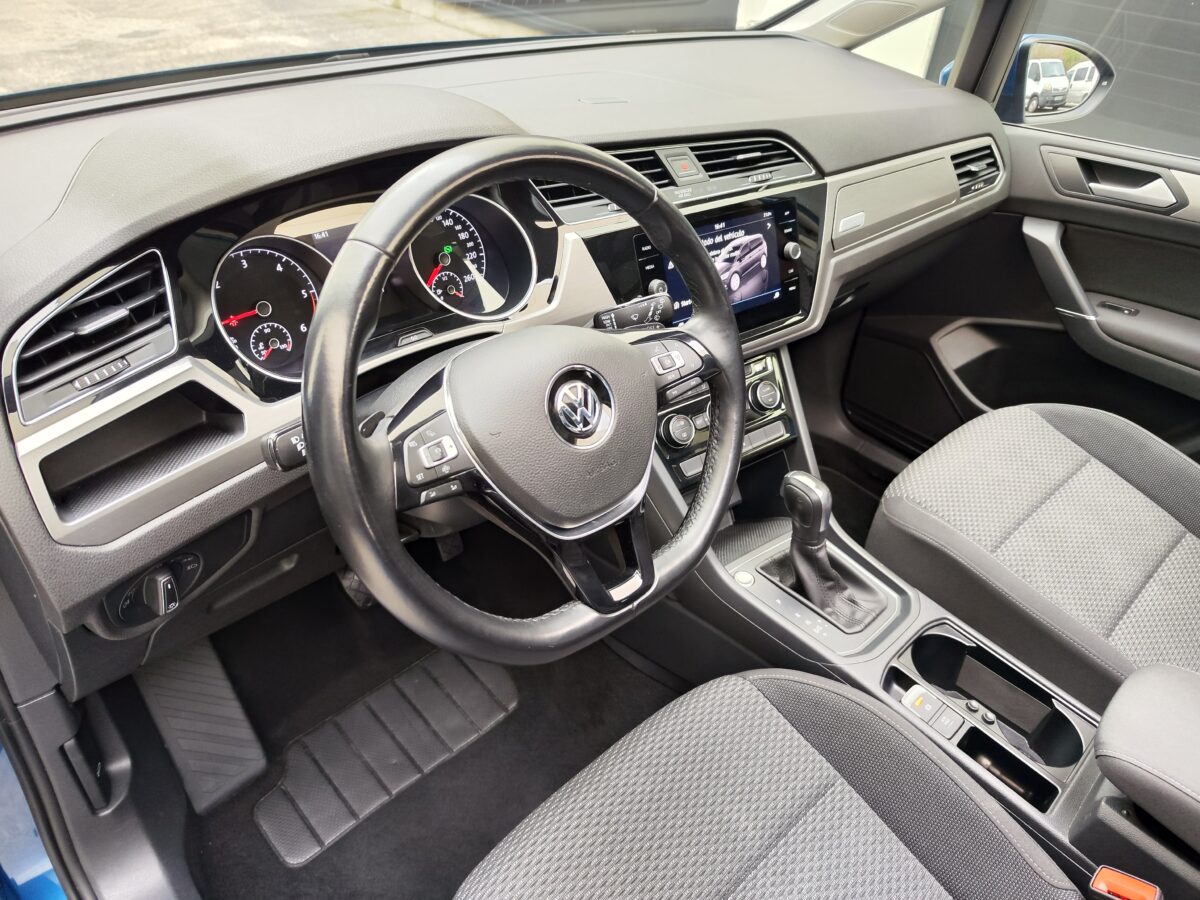 VOLKSWAGEN Touran Advance 2.0 TDI 150 CV DSG