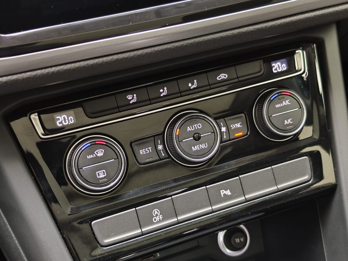 VOLKSWAGEN Touran Advance 2.0 TDI 150 CV DSG