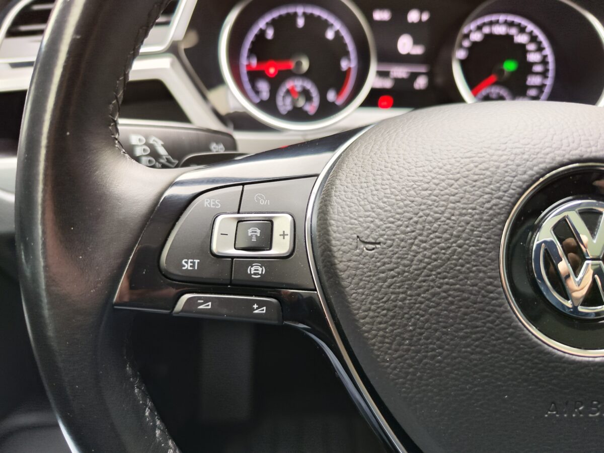 VOLKSWAGEN Touran Advance 2.0 TDI 150 CV DSG