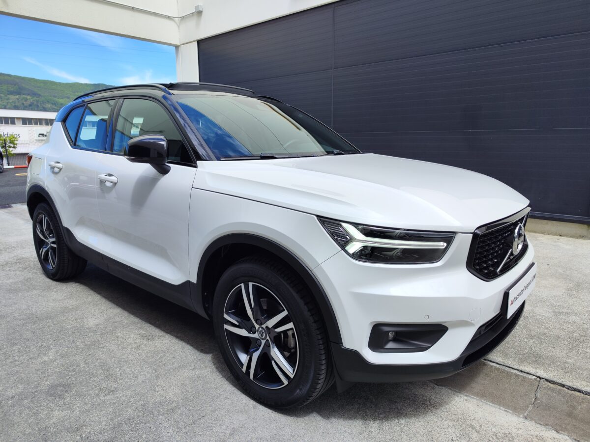 VOLVO XC40 R DESIGN T3 AT8 165 CV