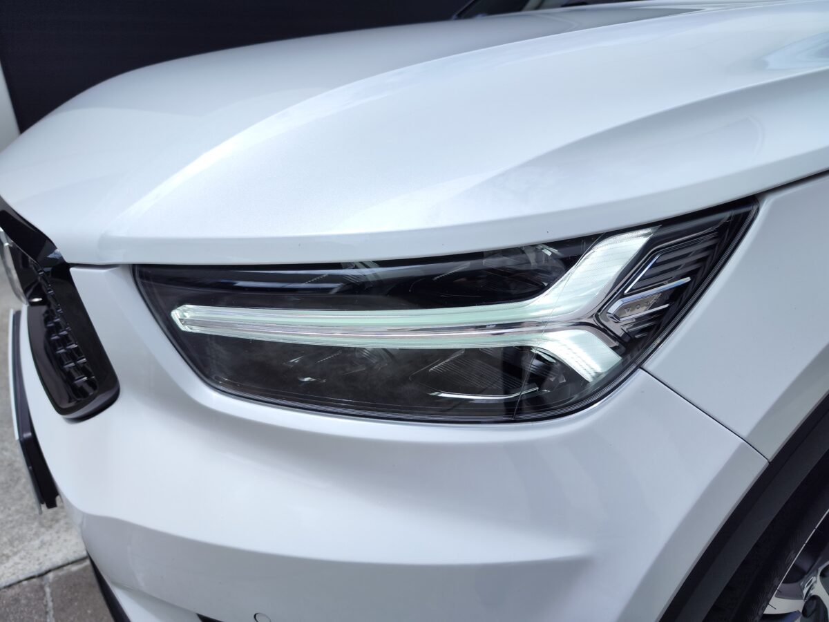 VOLVO XC40 R DESIGN T3 AT8 165 CV