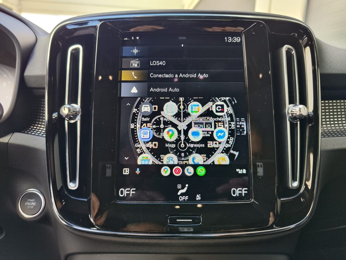 VOLVO XC40 R DESIGN T3 AT8 165 CV