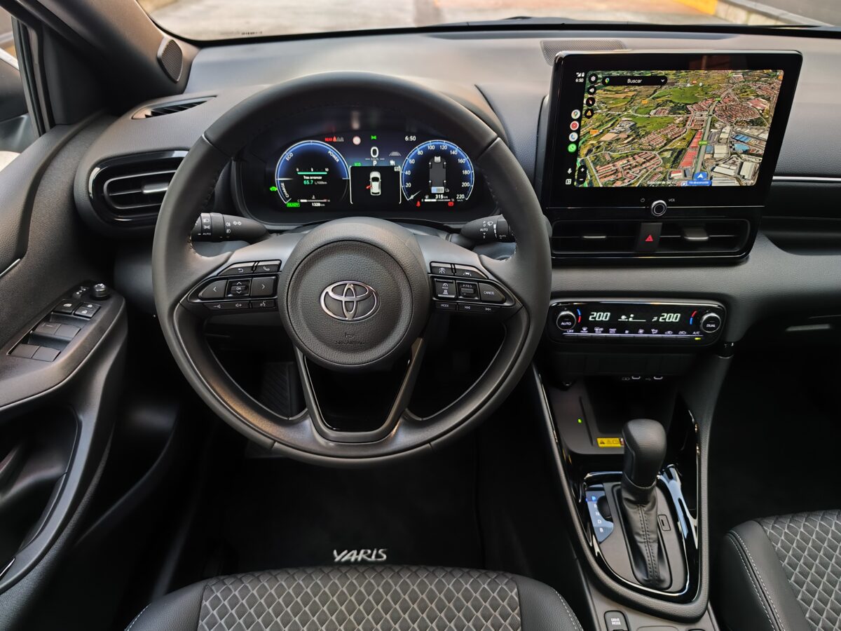 TOYOTA YARIS STYLE 1.5 120H