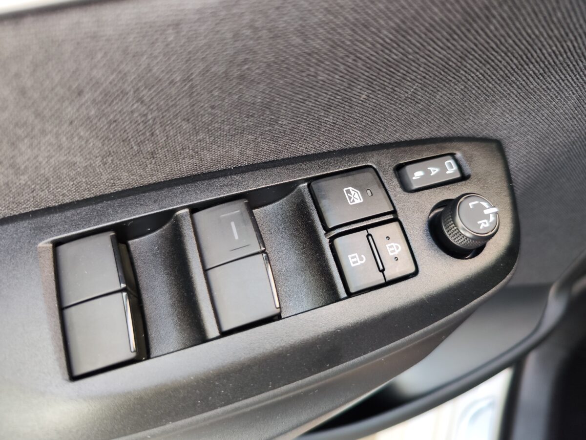 TOYOTA YARIS STYLE 1.5 120H