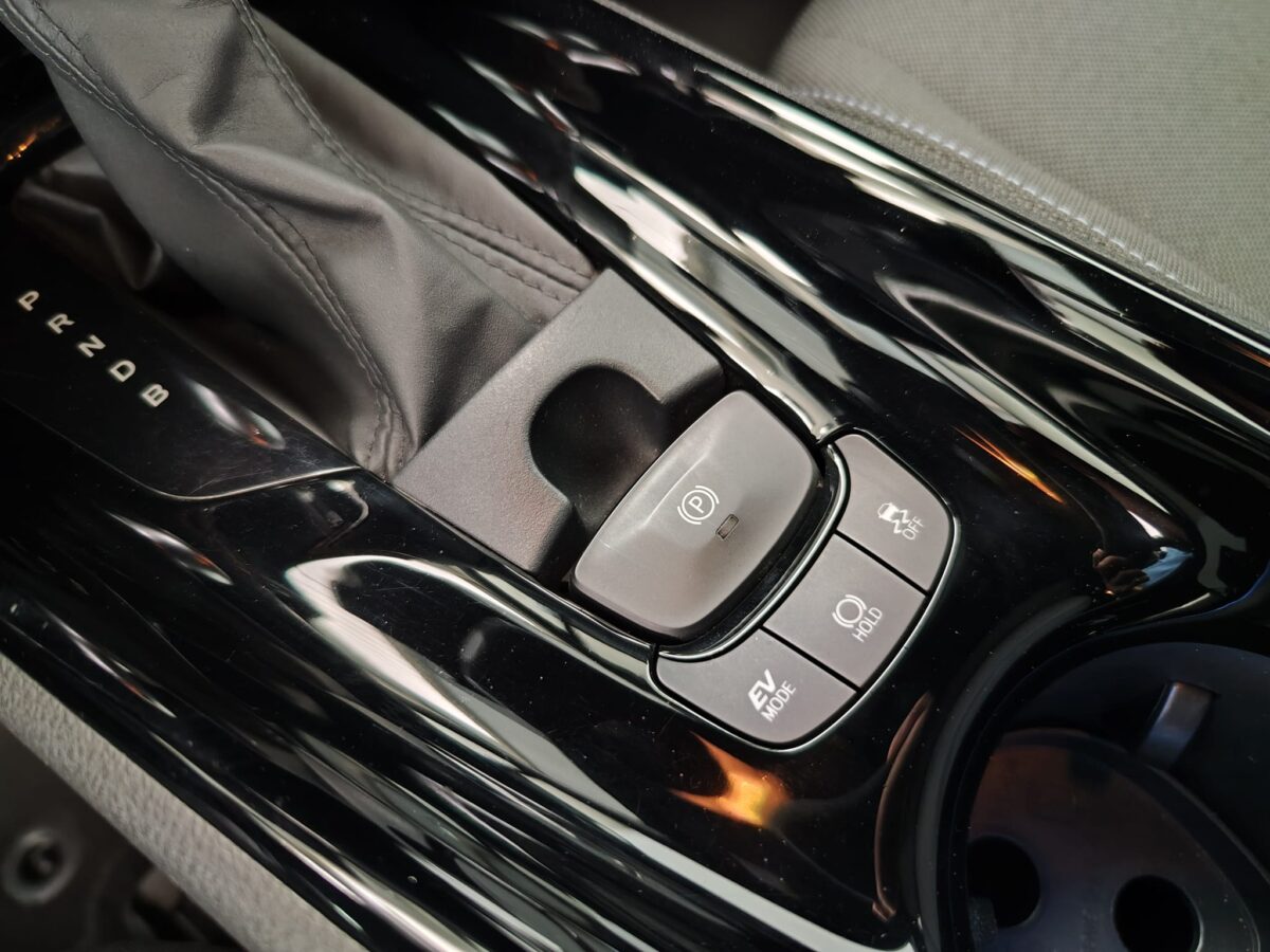 TOYOTA C-HR ADVANCE 1.8 125H