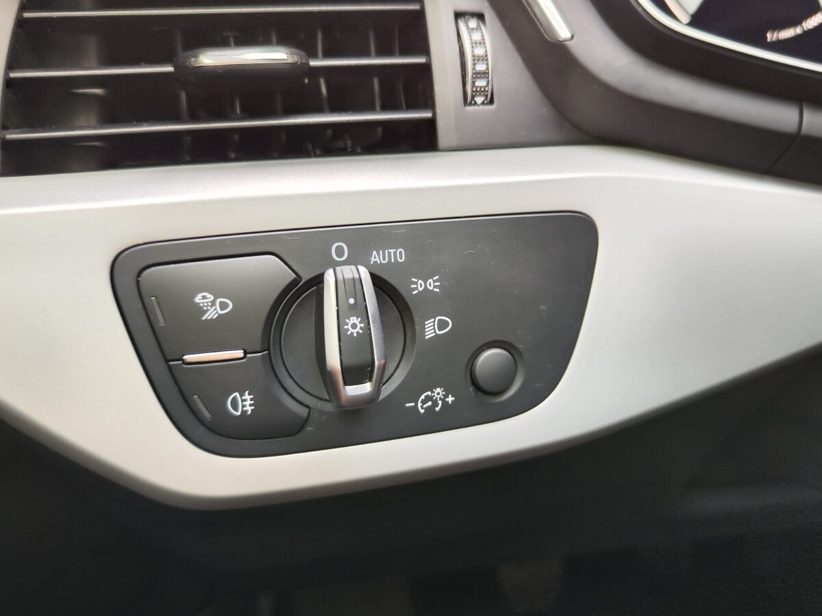 AUDI A4 Avant 35 S-LINE 2.0 TFSI 150 CV