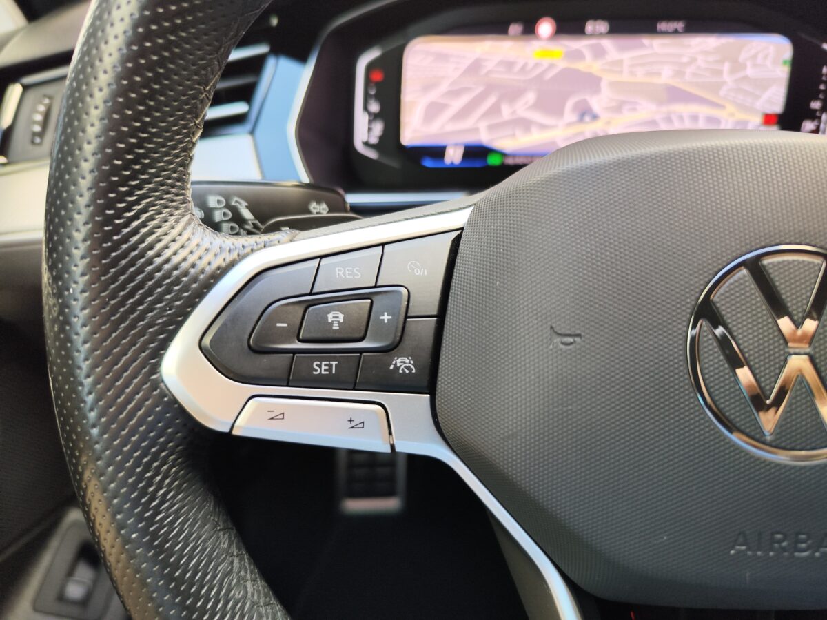 VOLKSWAGEN Passat Variant R-Line 2.0 TDI 150 CV DSG