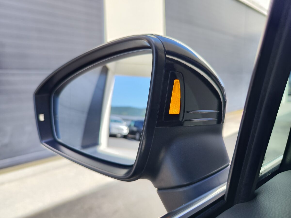 VOLKSWAGEN TIGUAN R-Line 2.0 TDI 150 CV DSG