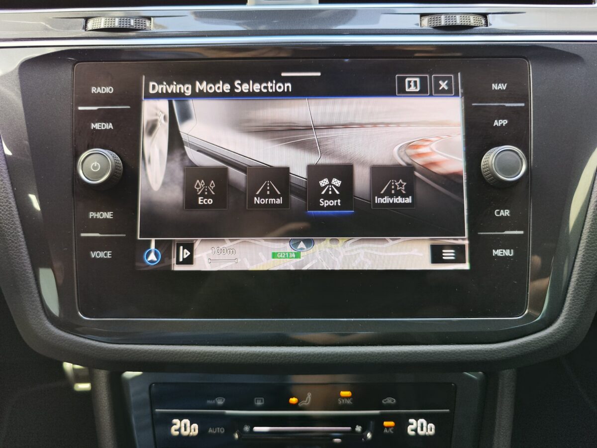 VOLKSWAGEN TIGUAN R-Line 2.0 TDI 150 CV DSG